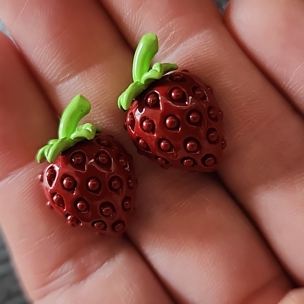 VTG Strawberry Shaped Cufflinks - Picture 3 of 8